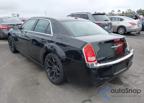 2014 Chrysler 300 z USA, uszkodzony, nr VIN 2C3CCAAG8EH380024